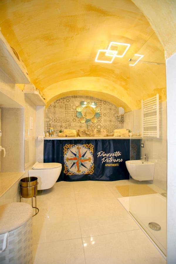 Piazzetta Petrone Apartments + Parking Vieste Zewnętrze zdjęcie